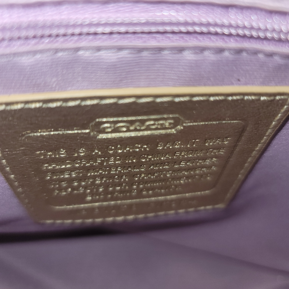 Handbag - Picture 4 of 9